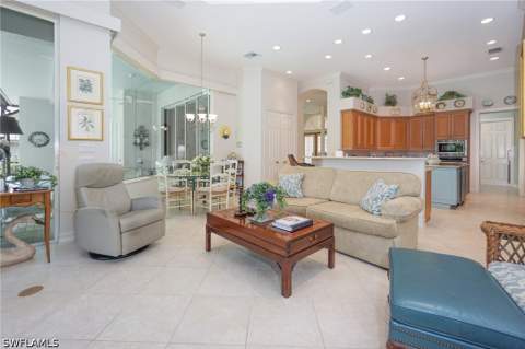 710 Shadow Lake Ln, Naples FL - photo 13 of 36