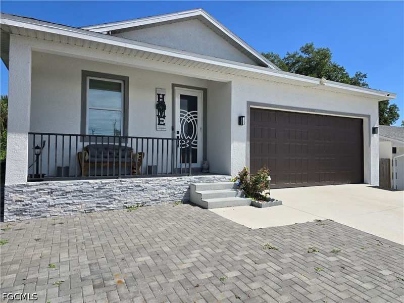 4 bedroom SingleFamilyResidence at 11661 Chapman Ave, Imperial Gates, Bonita Springs — photo 1