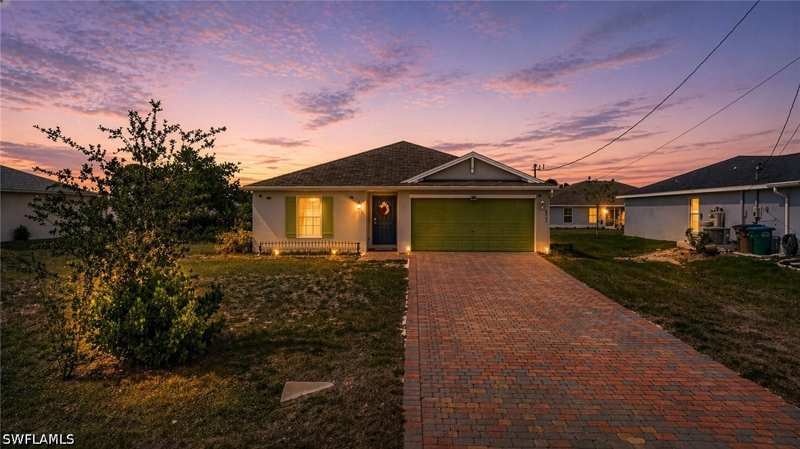 4 bedroom SingleFamilyResidence at 1607 NE 35th Ln, Cape Coral, Cape Coral — photo 1