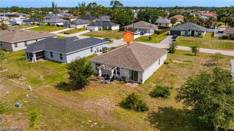 1607 NE 35th Ln, Cape Coral FL - photo 10 of 27