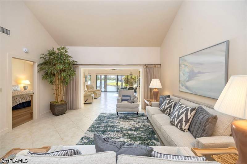 2 bedroom Attached at 144 Bears Paw Trl, Bears Paw Villas, Naples — photo 4