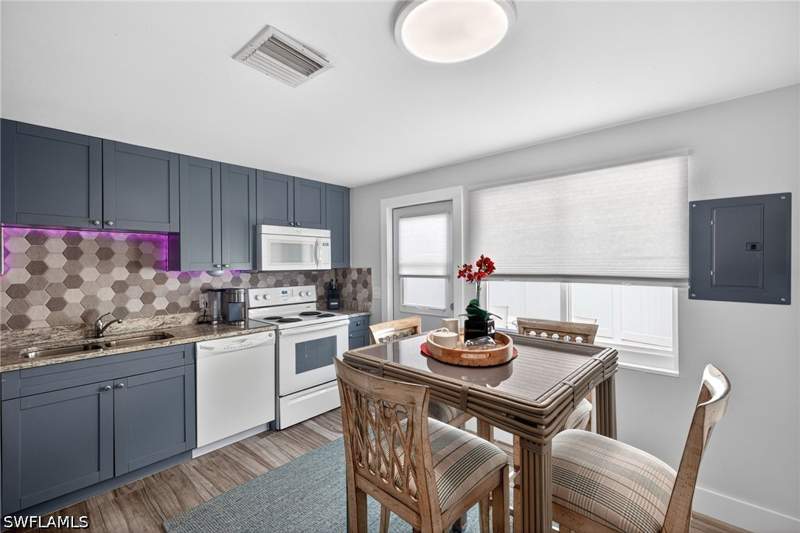 4 bedroom SingleFamilyResidence at 549 94th Ave N, Naples Park, Naples — photo 5