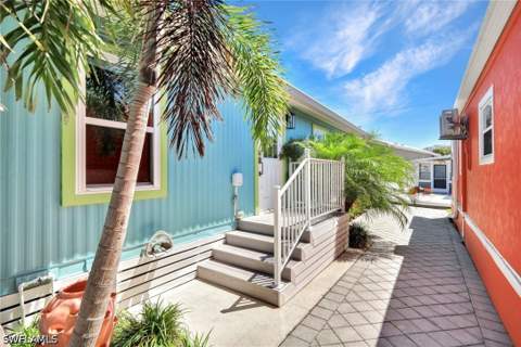 414 Papaya St 53, Goodland FL - photo 13 of 27