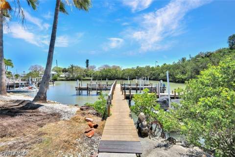 414 Papaya St 53, Goodland FL - photo 17 of 27