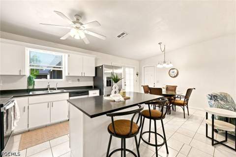 2111 NE 25th St, Cape Coral FL - photo 7 of 31
