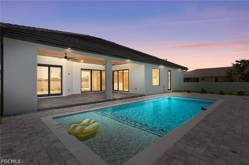 3 bedroom SingleFamilyResidence at 10 SW 33rd Ave, Cape Coral, Cape Coral — photo 3