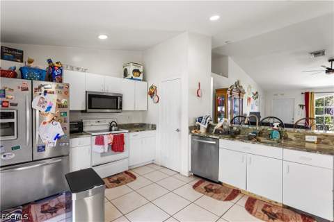 1728 NE 22nd Ter, Cape Coral FL - photo 14 of 36