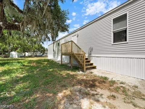 1038 Canopy Ln, Moore Haven FL - photo 7 of 21