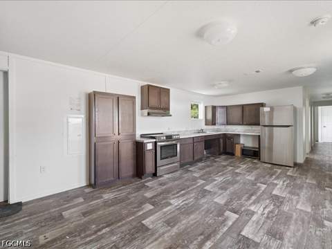 1038 Canopy Ln, Moore Haven FL - photo 8 of 21