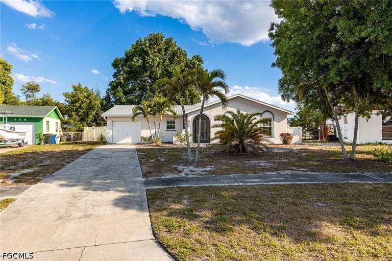 3 bedroom SingleFamilyResidence at 935 Hearty St, North Fort Myers, North Fort Myers — photo 1