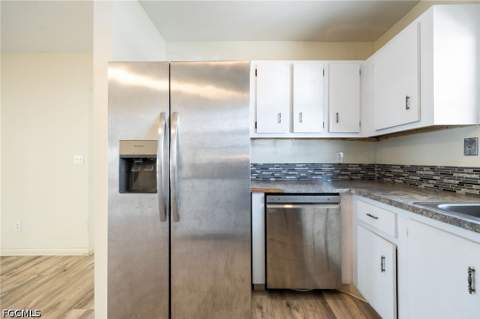 935 Hearty St, North Fort Myers FL - photo 6 of 32