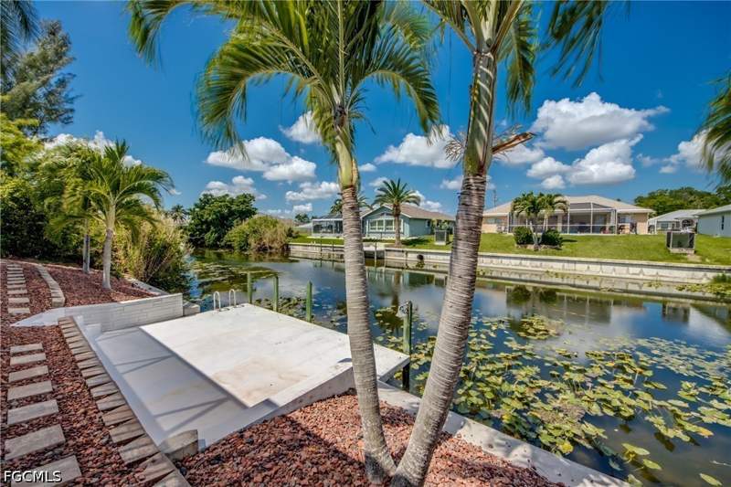 3 bedroom SingleFamilyResidence at 2120 SW 8th Pl, Cape Coral, Cape Coral — photo 2