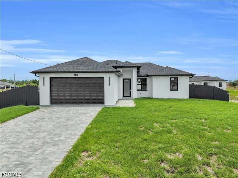 3 bedroom SingleFamilyResidence at 913 Mildred Ave S, Lehigh Acres, Lehigh Acres — photo 1