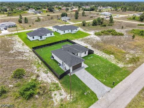 913 Mildred Ave S, Lehigh Acres FL - photo 20 of 39