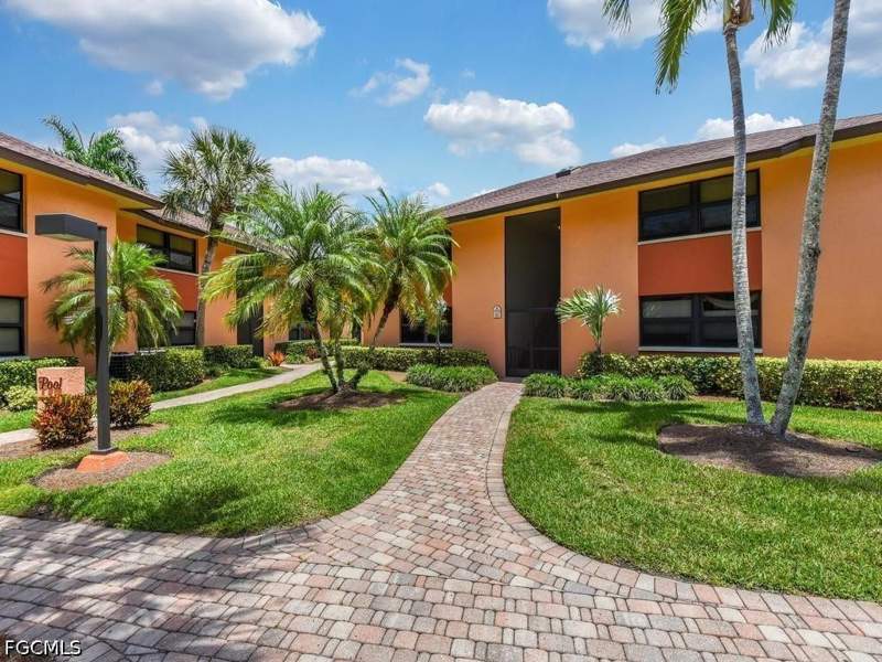 2 bedroom Condominium at 1512 Mainsail Dr 10, Tropic Schooner Apts, Naples — photo 2