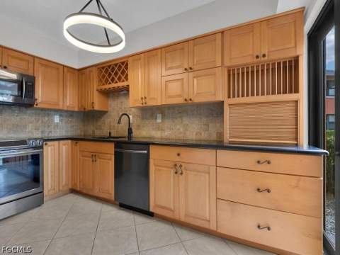1512 Mainsail Dr 10, Naples FL - photo 6 of 29