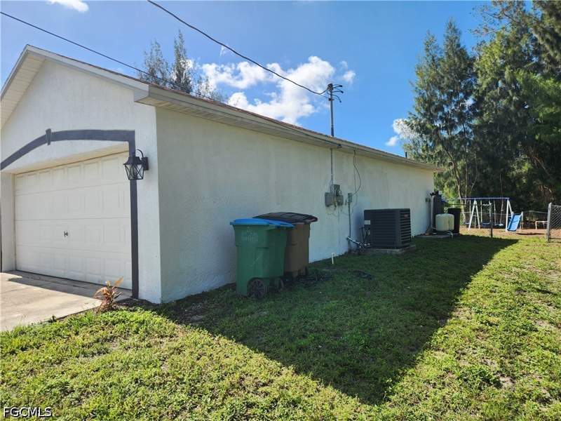 3 bedroom SingleFamilyResidence at 2508 NW 12th St, Cape Coral, Cape Coral — photo 3