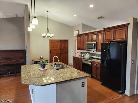 2508 NW 12th St, Cape Coral FL - photo 9 of 20