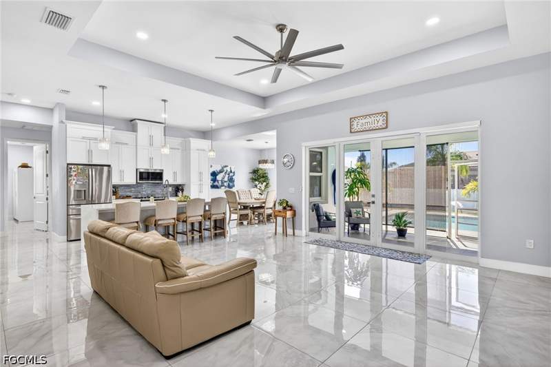 4 bedroom SingleFamilyResidence at 10 NW 35th Ave, Cape Coral, Cape Coral — photo 4