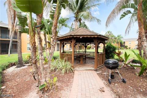 12620 Kenwood Ln C, Fort Myers FL - photo 16 of 21
