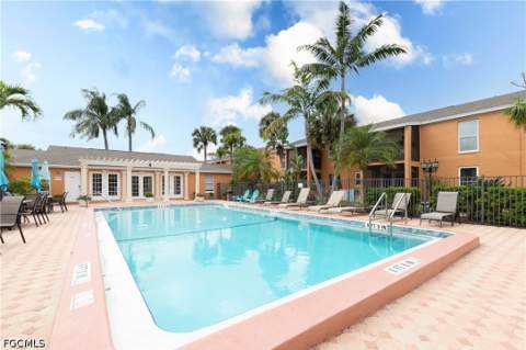 12620 Kenwood Ln C, Fort Myers FL - photo 18 of 21