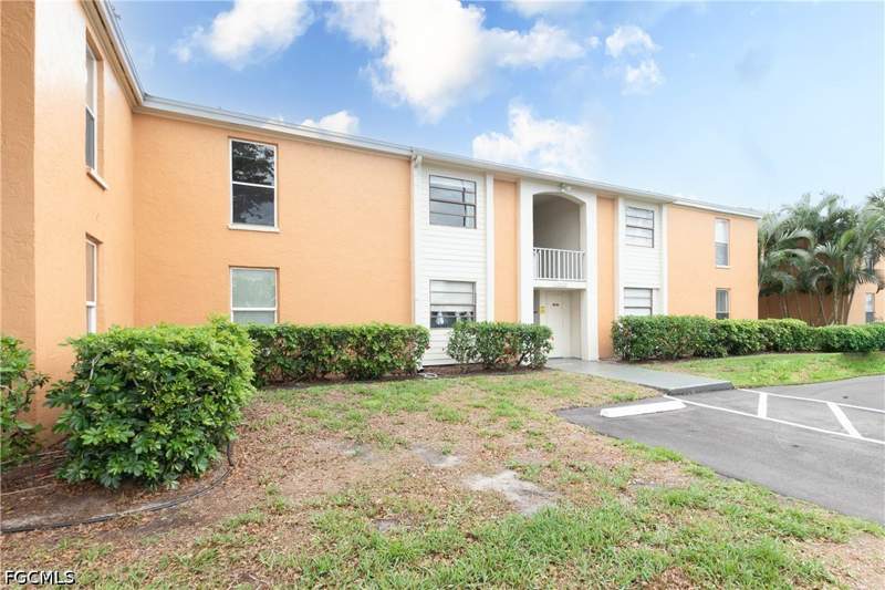 2 bedroom Condominium at 12620 Kenwood Ln C, Sunset Pointe At Fort Myers, Fort Myers — photo 2