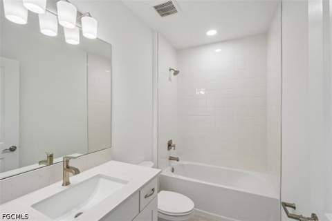 247 Lakeside Breeze Way, Lehigh Acres FL - photo 12 of 31
