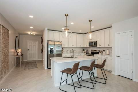 247 Lakeside Breeze Way, Lehigh Acres FL - photo 18 of 31
