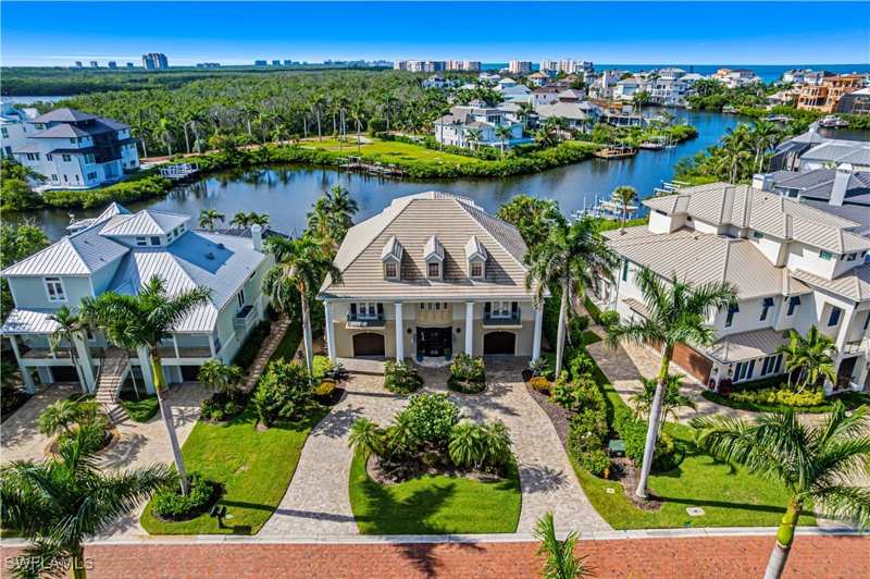 4 bedroom SingleFamilyResidence at 80 Southport Cv, Southport On The Bay, Bonita Springs — photo 1