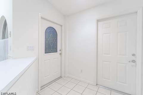2230 Stacil Cir, Naples FL - photo 18 of 35