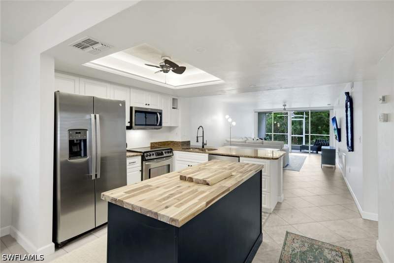 2 bedroom Condominium at 15171 Cedarwood Ln 3105, Naples Walk, Naples — photo 4