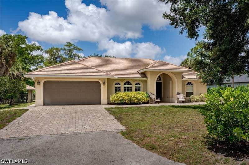 6 bedroom SingleFamilyResidence at 1781 21st St SW, Golden Gate Estates, Naples — photo 1