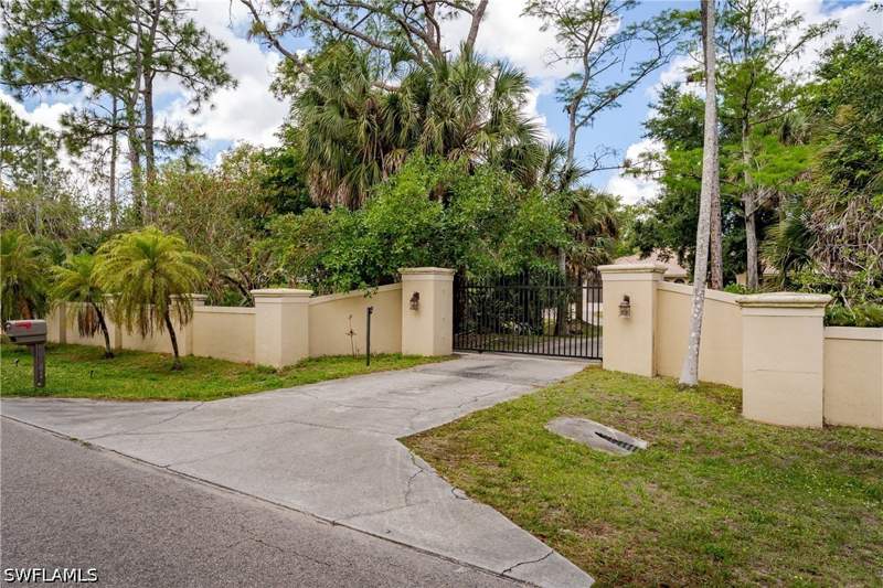 6 bedroom SingleFamilyResidence at 1781 21st St SW, Golden Gate Estates, Naples — photo 2