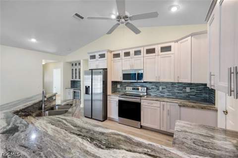 223 NW 5th Ter, Cape Coral FL - photo 14 of 33