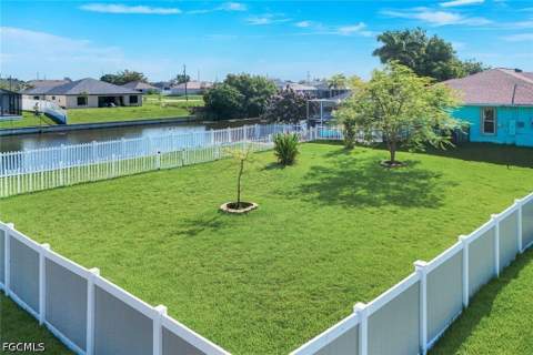 223 NW 5th Ter, Cape Coral FL - photo 6 of 33
