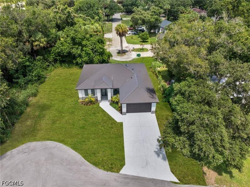 3 bedroom SingleFamilyResidence at 490 Christopher Ct, Port Labelle, Labelle — photo 3