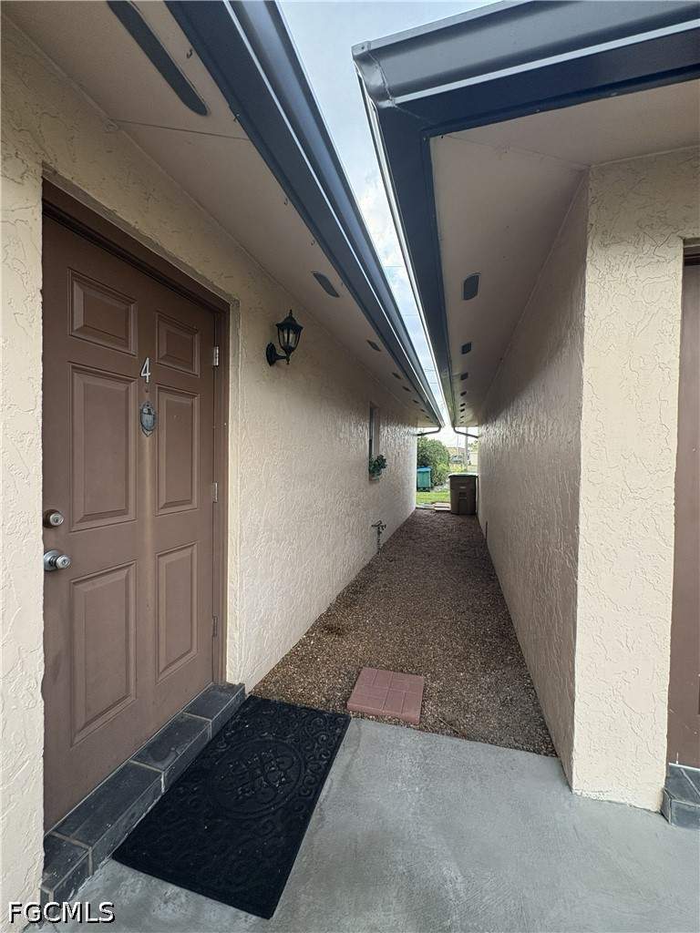 2 bedroom Attached at 619 SE 47th St 4, Plaza 47 Condominium, Cape Coral — photo 3