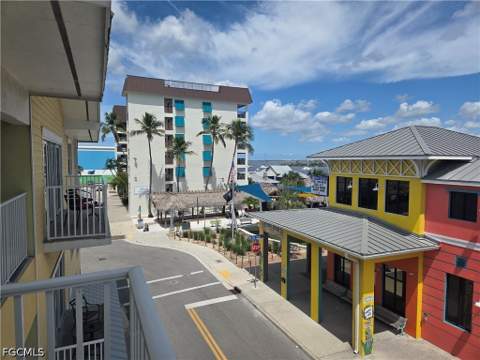 450 Old San Carlos Blvd SW 309, Fort Myers Beach FL - photo 10 of 31