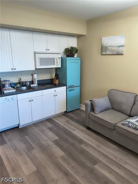 450 Old San Carlos Blvd SW 309, Fort Myers Beach FL - photo 15 of 31