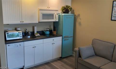 450 Old San Carlos Blvd SW 309, Fort Myers Beach FL - photo 16 of 31