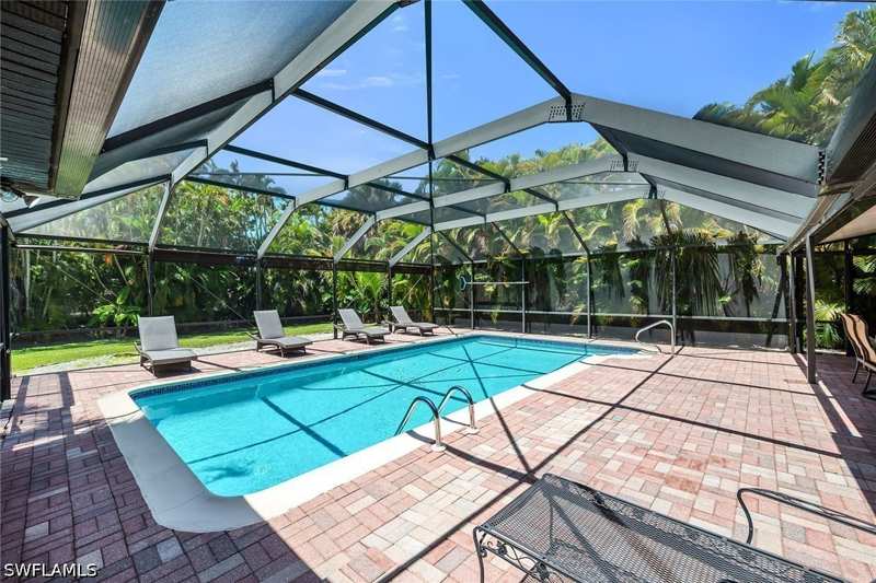 3 bedroom SingleFamilyResidence at 146 Greenbrier St, Marco Island, Marco Island — photo 1