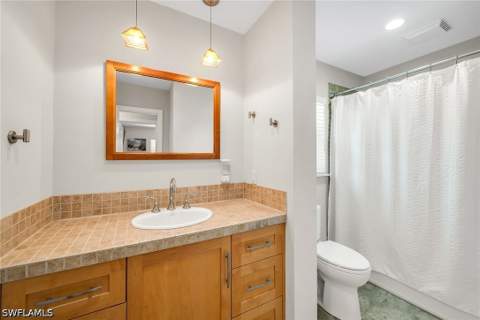 146 Greenbrier St, Marco Island FL - photo 18 of 38