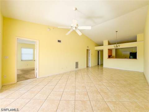 3250 Cypress Glen Way 424, Naples FL - photo 13 of 17