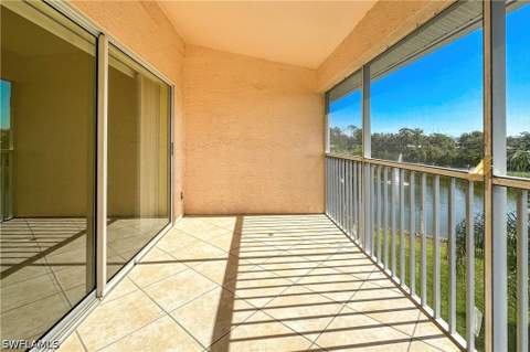 3250 Cypress Glen Way 424, Naples FL - photo 16 of 17