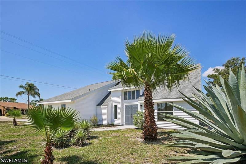 4 bedroom SingleFamilyResidence at 1928 SW 8th Ct, Cape Coral, Cape Coral — photo 2