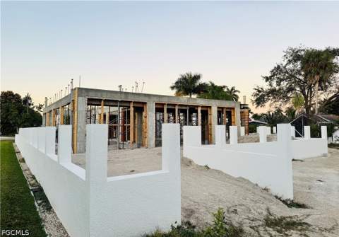326 Shore Dr, Fort Myers FL - photo 10 of 39