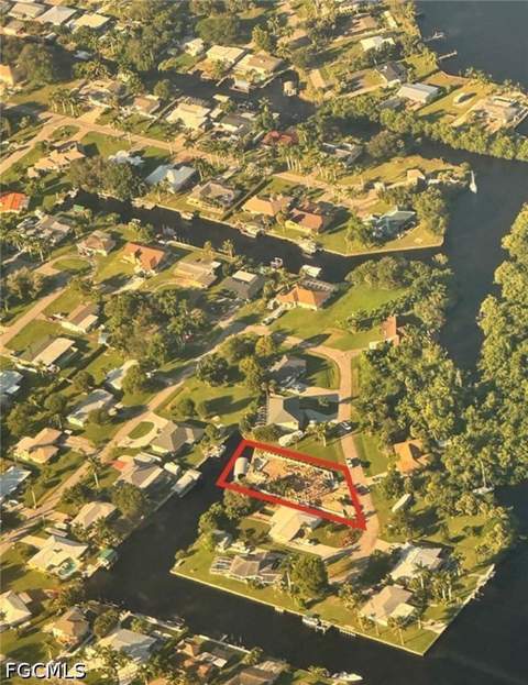 326 Shore Dr, Fort Myers FL - photo 12 of 39