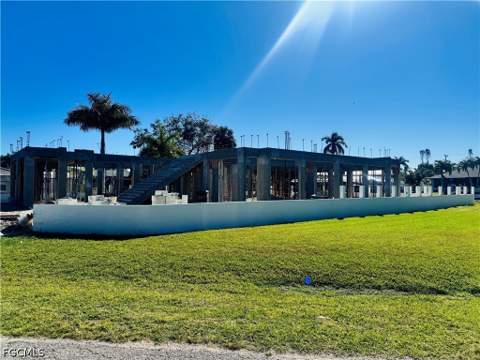 326 Shore Dr, Fort Myers FL - photo 9 of 39