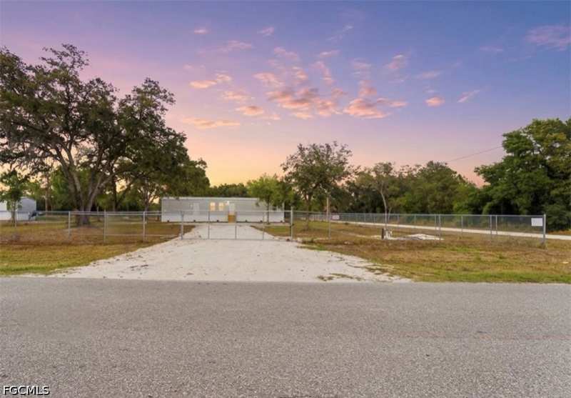 3 bedroom ManufacturedHome at 169 Avenida Del Sur, Montura Ranch Estates, Clewiston — photo 1