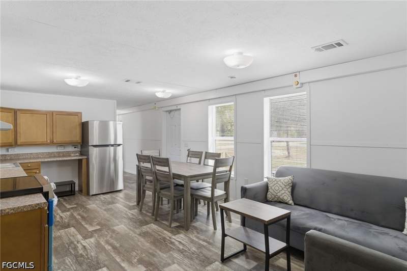 3 bedroom ManufacturedHome at 169 Avenida Del Sur, Montura Ranch Estates, Clewiston — photo 3